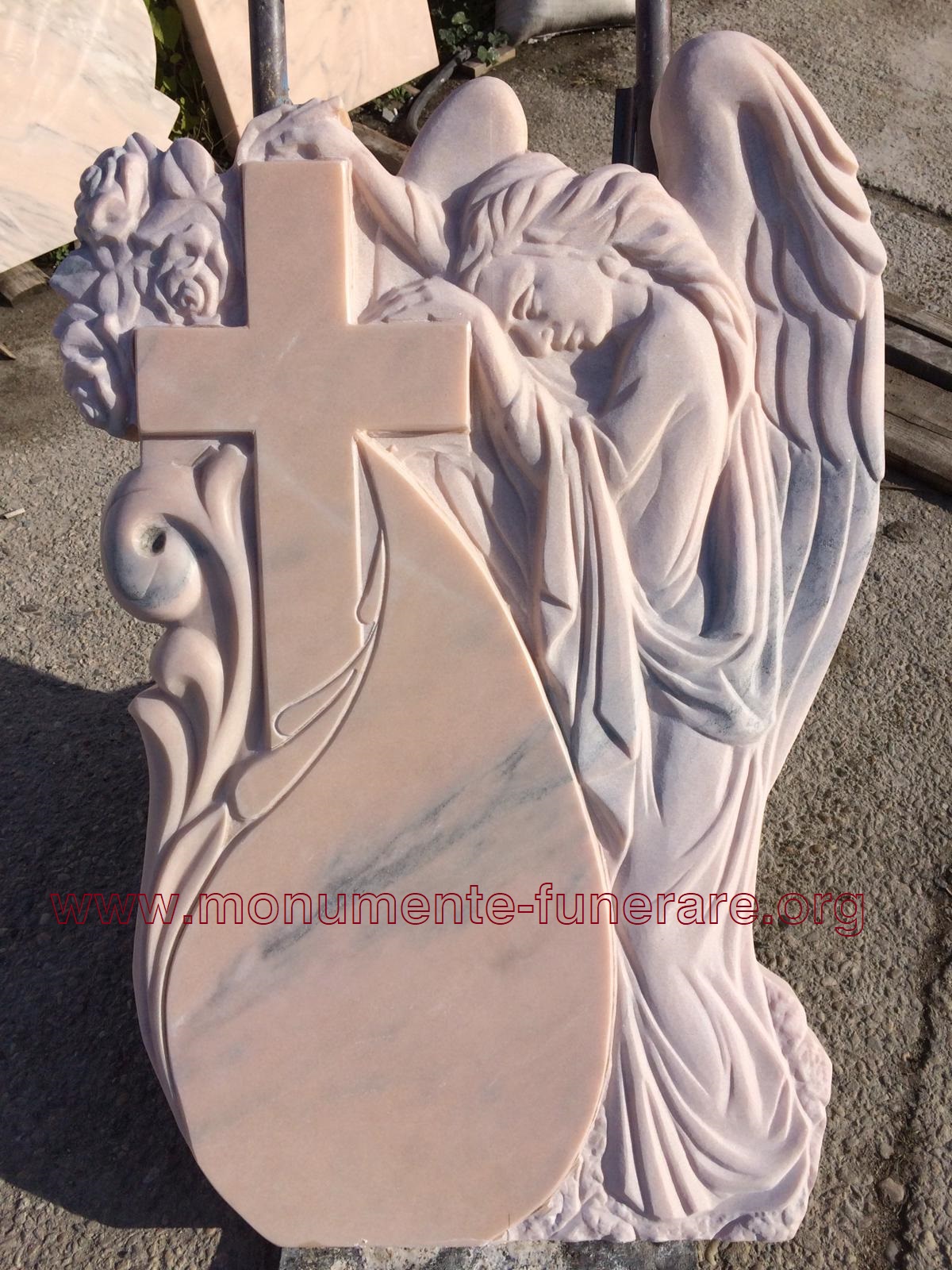 Monument funerar model 2